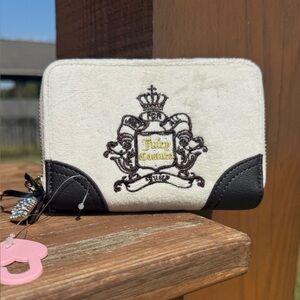 Juicy Couture White and Black Crest Zip Wallet